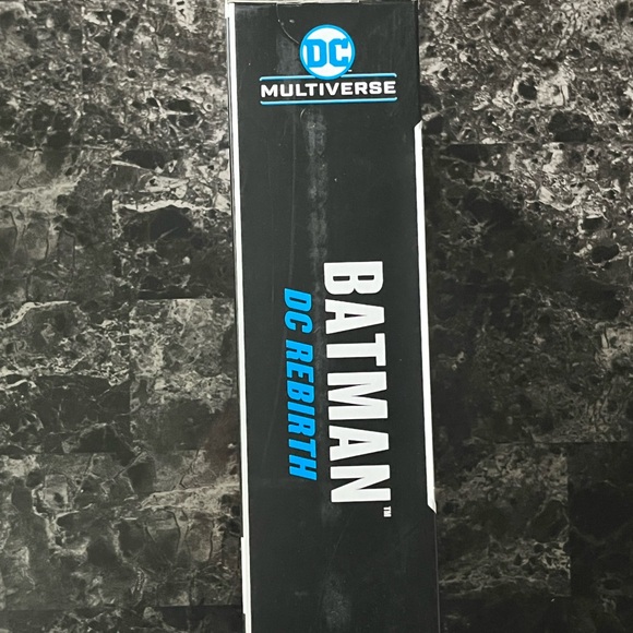 Batman DC Rebirth Action Figure - Mcfarlane Toys - Picture 5 of 5